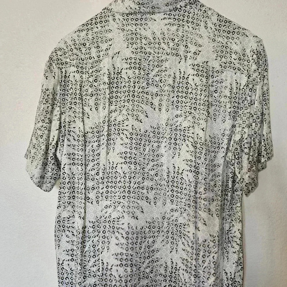 Tasso Elba 100% Silk Hawaiian Aloha Shirt Mens Medium Tropical Resort Camp - Picture 5 of 16